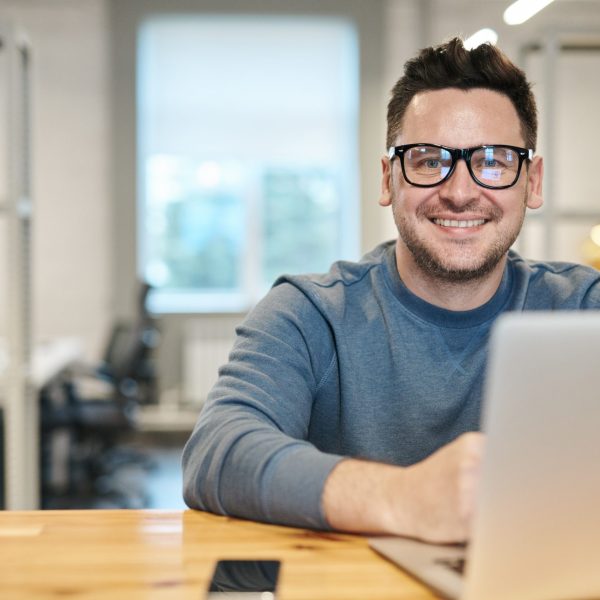 photo-of-man-wearing-eyeglasses-3184611-scaled photo-of-man-wearing-eyeglasses-3184611-scaled